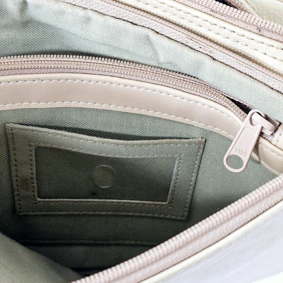 Liz Claiborne Accessories Sand Crossbody Purse Shoulder Bag Zippered Classiccore - Picture 12 of 14